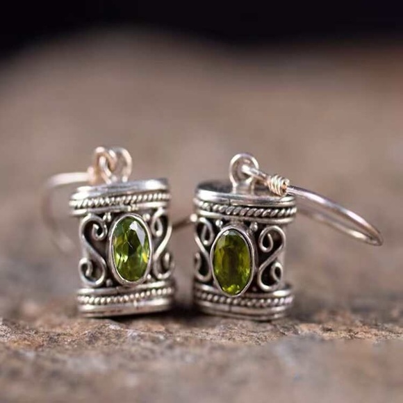 AR collection Jewelry - 1 Pair of Vintage Creative Carved Round Green Cubic Zirconia Drop Earrings